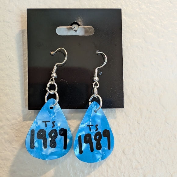Set of 2 Pair Taylor Swift Earrings - $20 - Picture 4 of 5